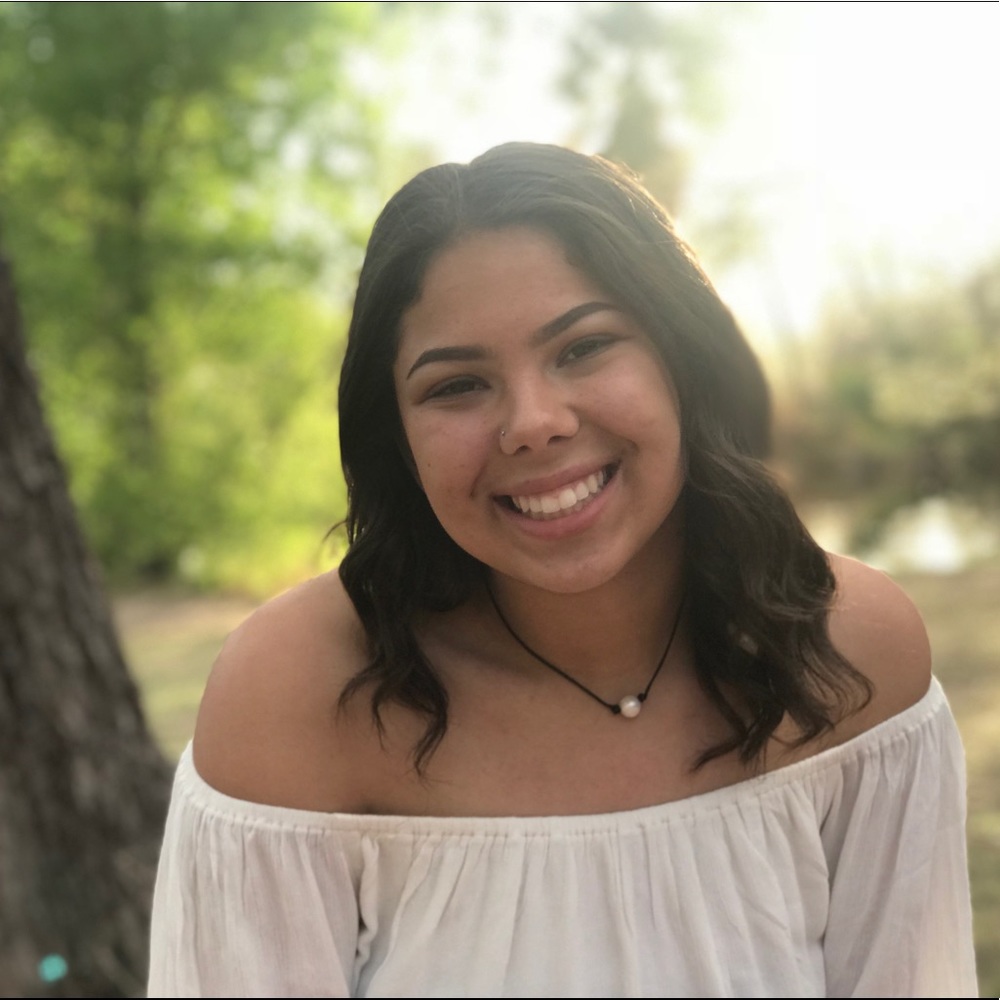 Meet your Posher, Alexis